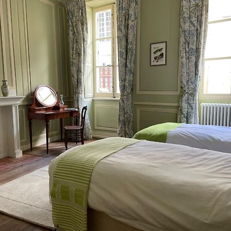 Maison Zola Bed & Breakfast Saint-Amand-Montrond Room photo
