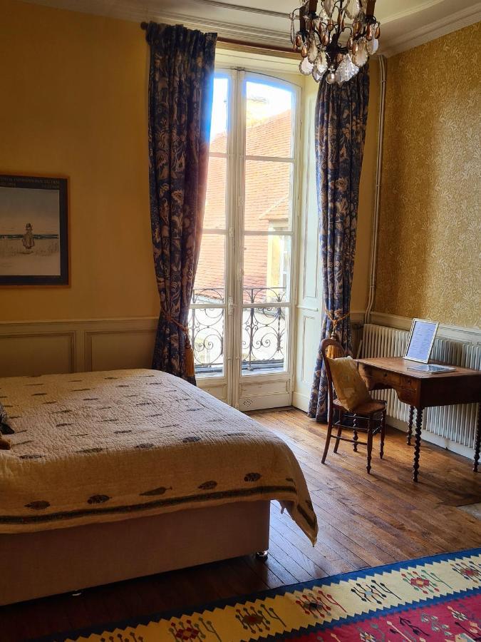 Maison Zola Bed & Breakfast Saint-Amand-Montrond Exterior photo